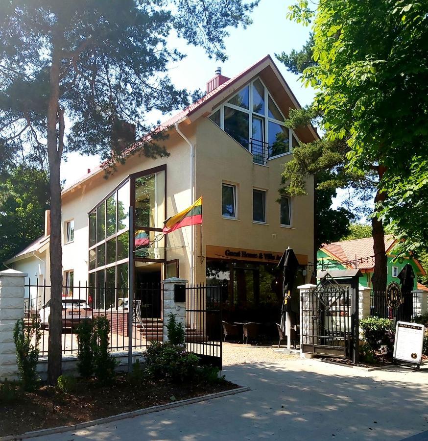 Guest House & Villa Astoma Palanga Exterior photo